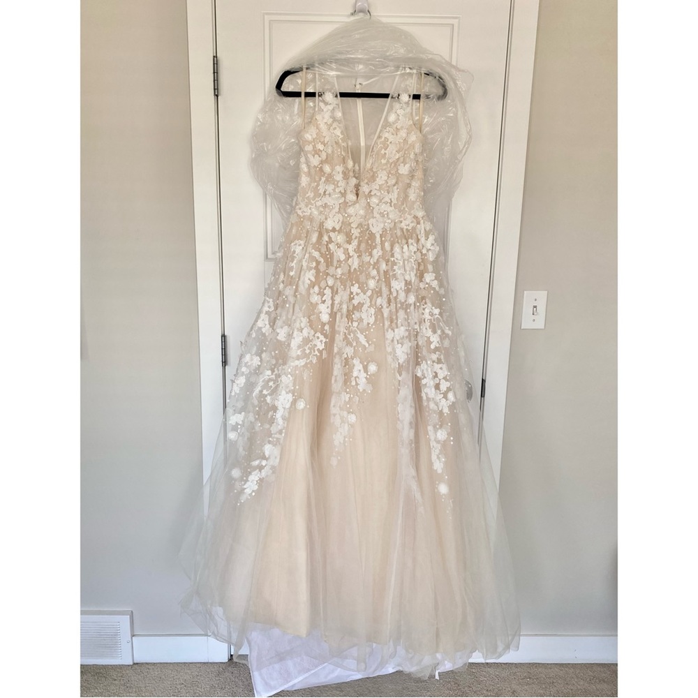 BHDLN Ariane Etoile Ivory Wedding Gown | Anthropologie - Picture 8 of 14